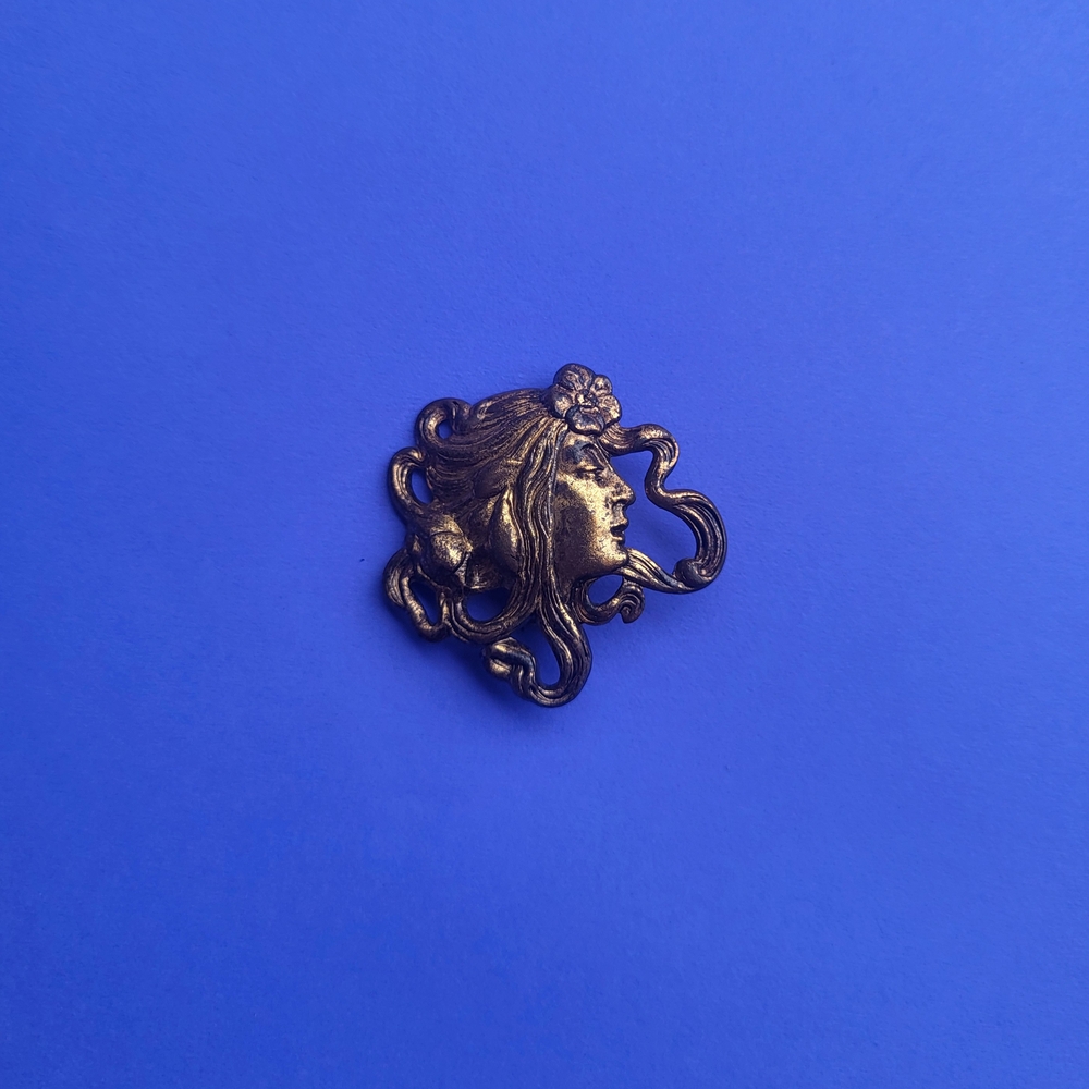 Vintage-Tarnished Art Nouveau Brooch